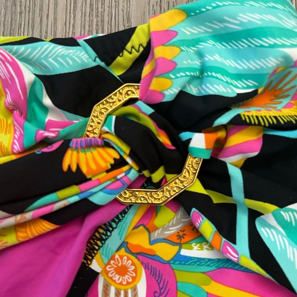 TRINA TURK Tahitian Floral bikini | ring front top in 12 & hipster bottom 8 - Picture 6 of 7